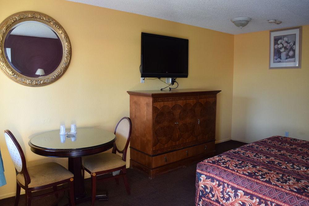 Mojave Inn Victorville Exterior photo