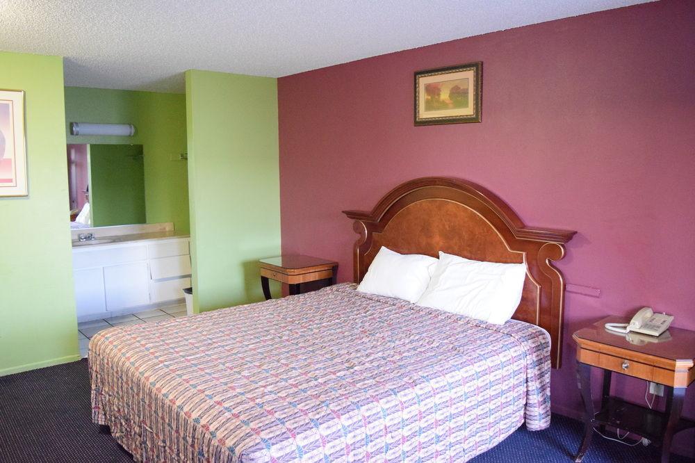 Mojave Inn Victorville Exterior photo
