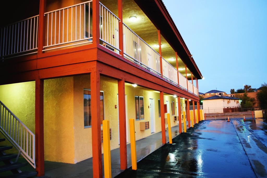 Mojave Inn Victorville Exterior photo