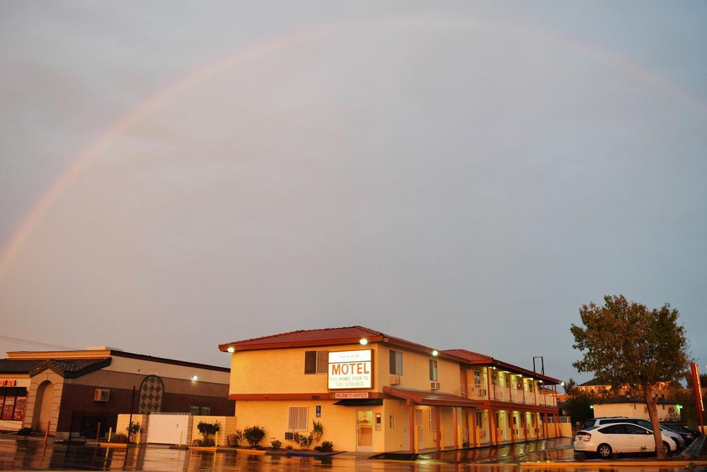 Mojave Inn Victorville Exterior photo